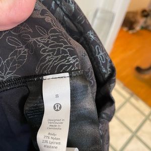 Foil print Lululemon leggings